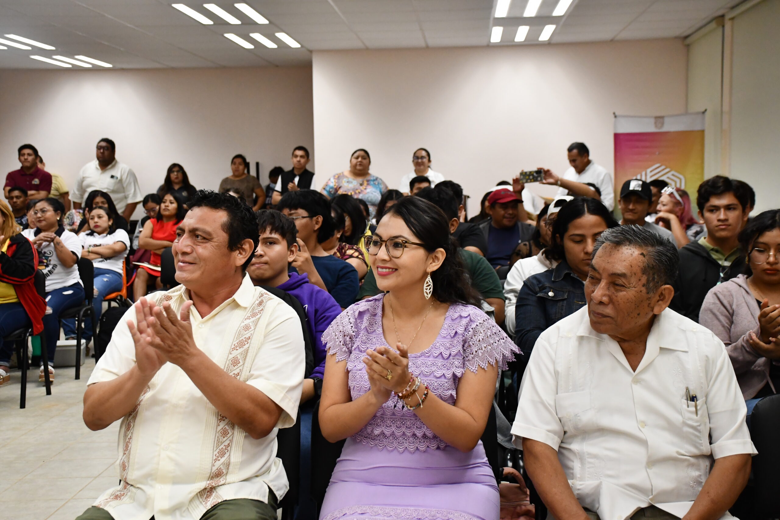 CONMEMORACIÓN DEL DÍA INTERNACIONAL DE LA LENGUA MATERNA: UN COMPROMISO CONTINUO CON LA PRESERVACIÓN DE LA LENGUA MAYA