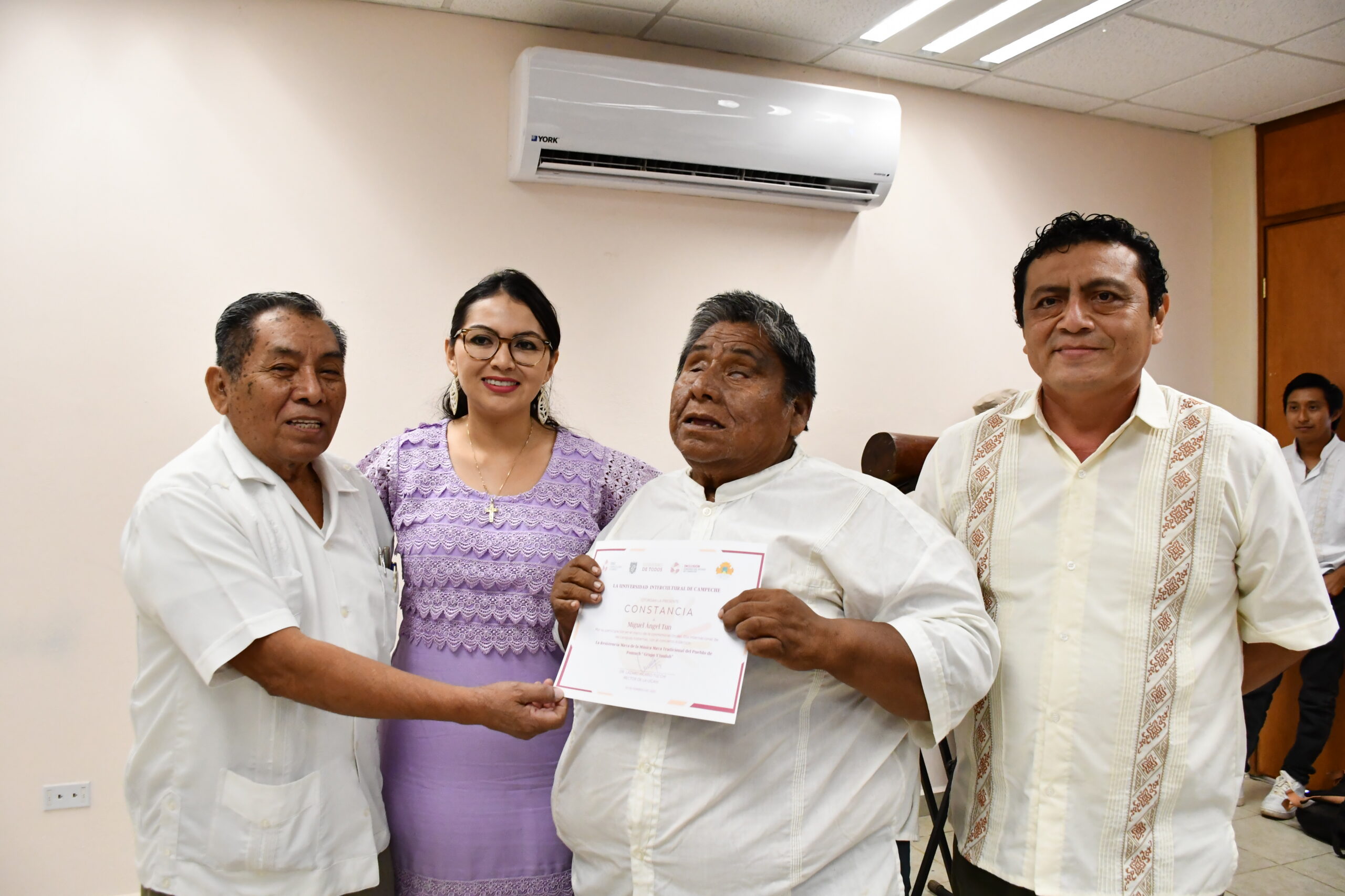 CONMEMORACIÓN DEL DÍA INTERNACIONAL DE LA LENGUA MATERNA: UN COMPROMISO CONTINUO CON LA PRESERVACIÓN DE LA LENGUA MAYA