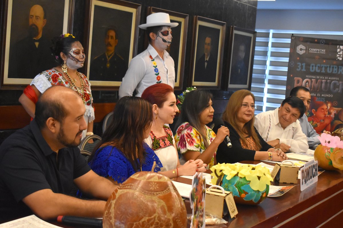 PRESENTAN PROGRAMA DE ACTIVIDADES DEL FESTIVAL DE DÍA DE MUERTOS "POMUCH PARA EL MUNDO" 2025