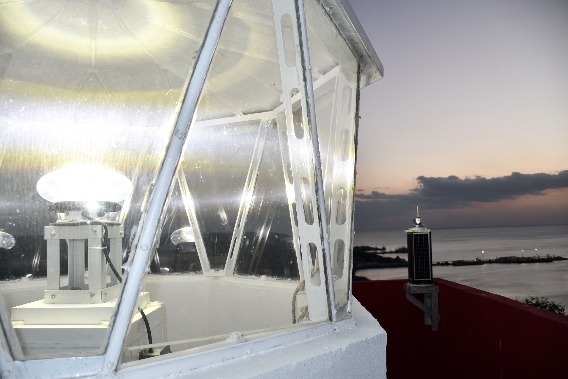 APICAM MODERNIZA LINTERNAS DEL FARO DE LERMA