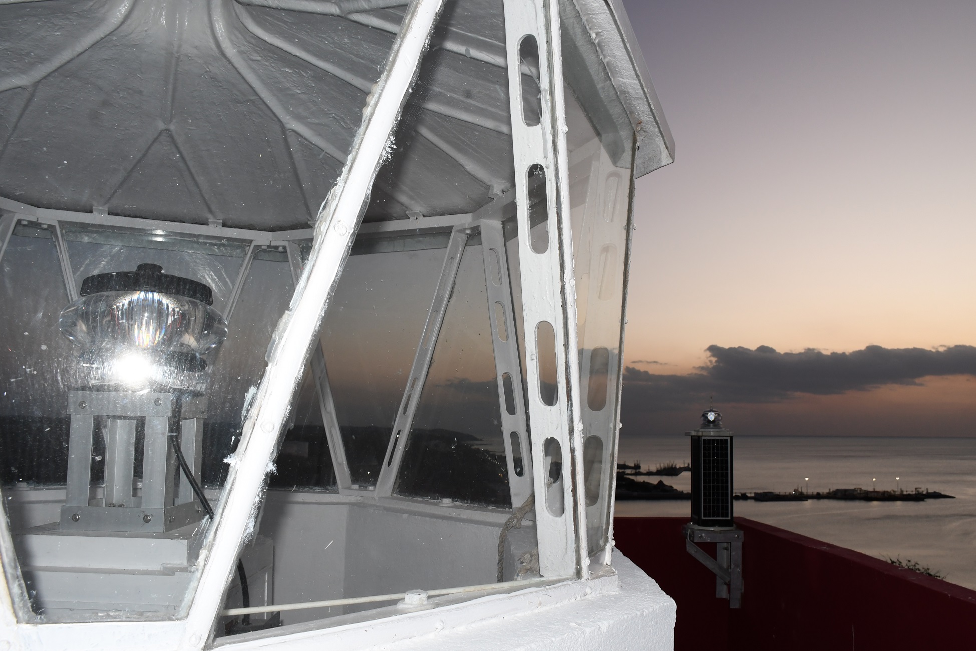 APICAM MODERNIZA LINTERNAS DEL FARO DE LERMA