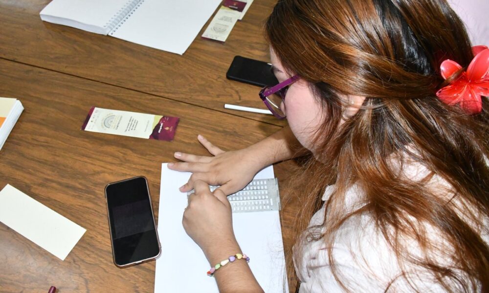 TALLER DE LECTURA EN BRAILLE PROMUEVE INCLUSIÓN SOCIAL EN EL INSTITUTO CAMPECHANO