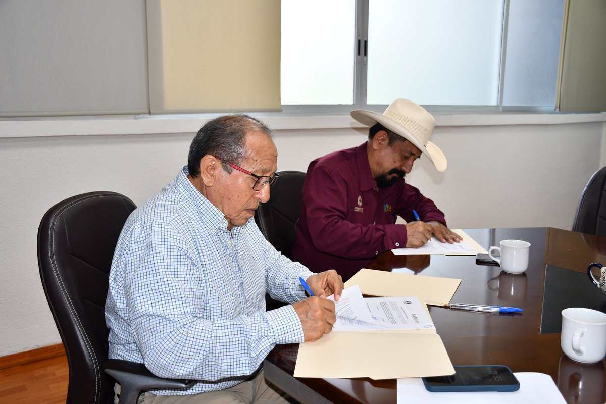 FIRMAN CONVENIO DE VINCULACIÓN Y COORDINACIÓN INTERINSTITUCIONAL APICAM-UTECAN