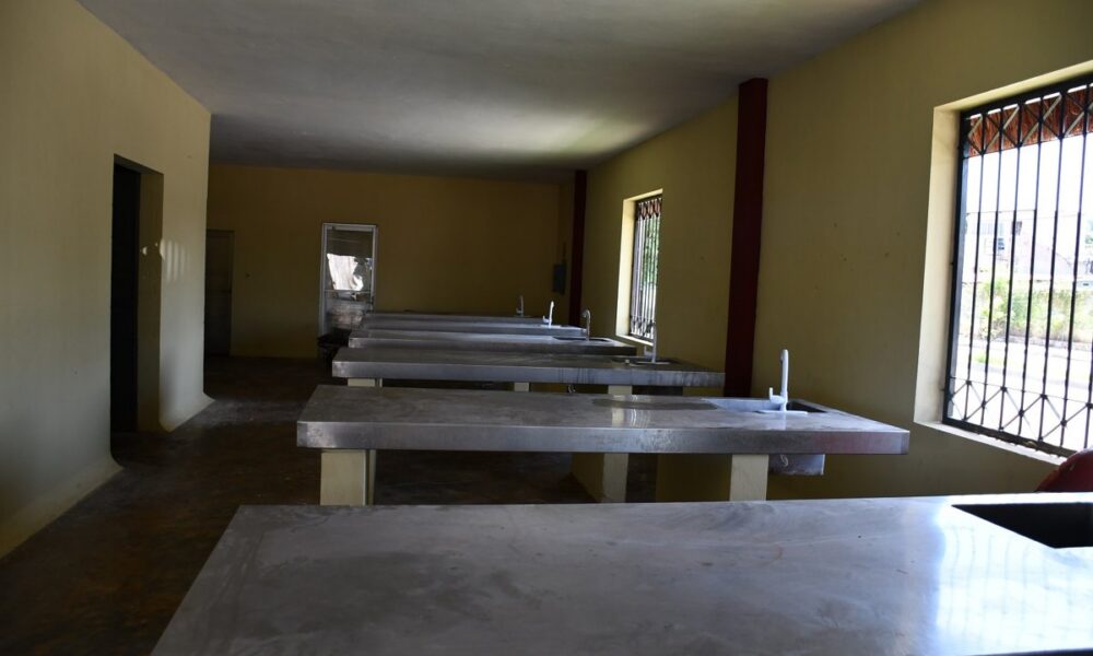 APICAM REHABILITA PALAPAS DEL REFUGIO PESQUERO “7 DE AGOSTO” CON INVERSIÓN DE MÁS DE UN 1 MDP