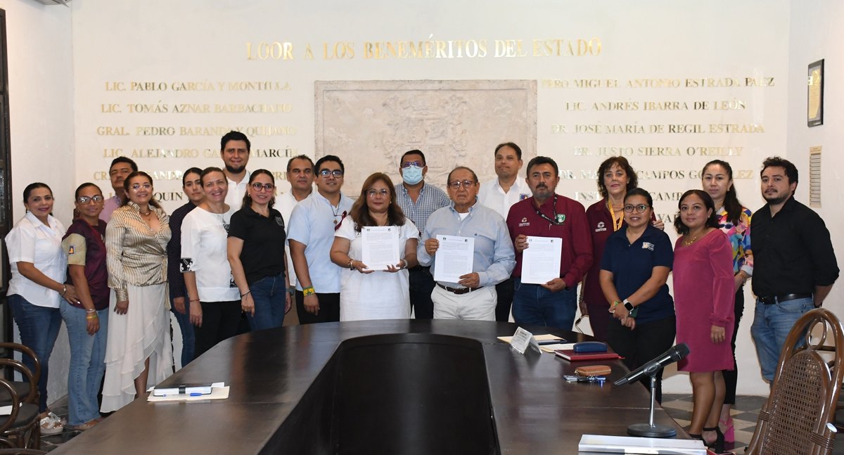 APICAM – INSTITUTO CAMPECHANO FIRMAN CONVENIO DE COLABORACIÓN Y VINCULACIÓN