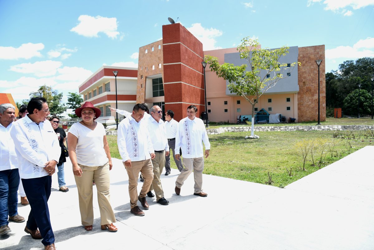 CONMEMORAN DÉCIMO ANIVERSARIO DE LA UNIVERSIDAD TECNOLÓGICA DE CALAKMUL