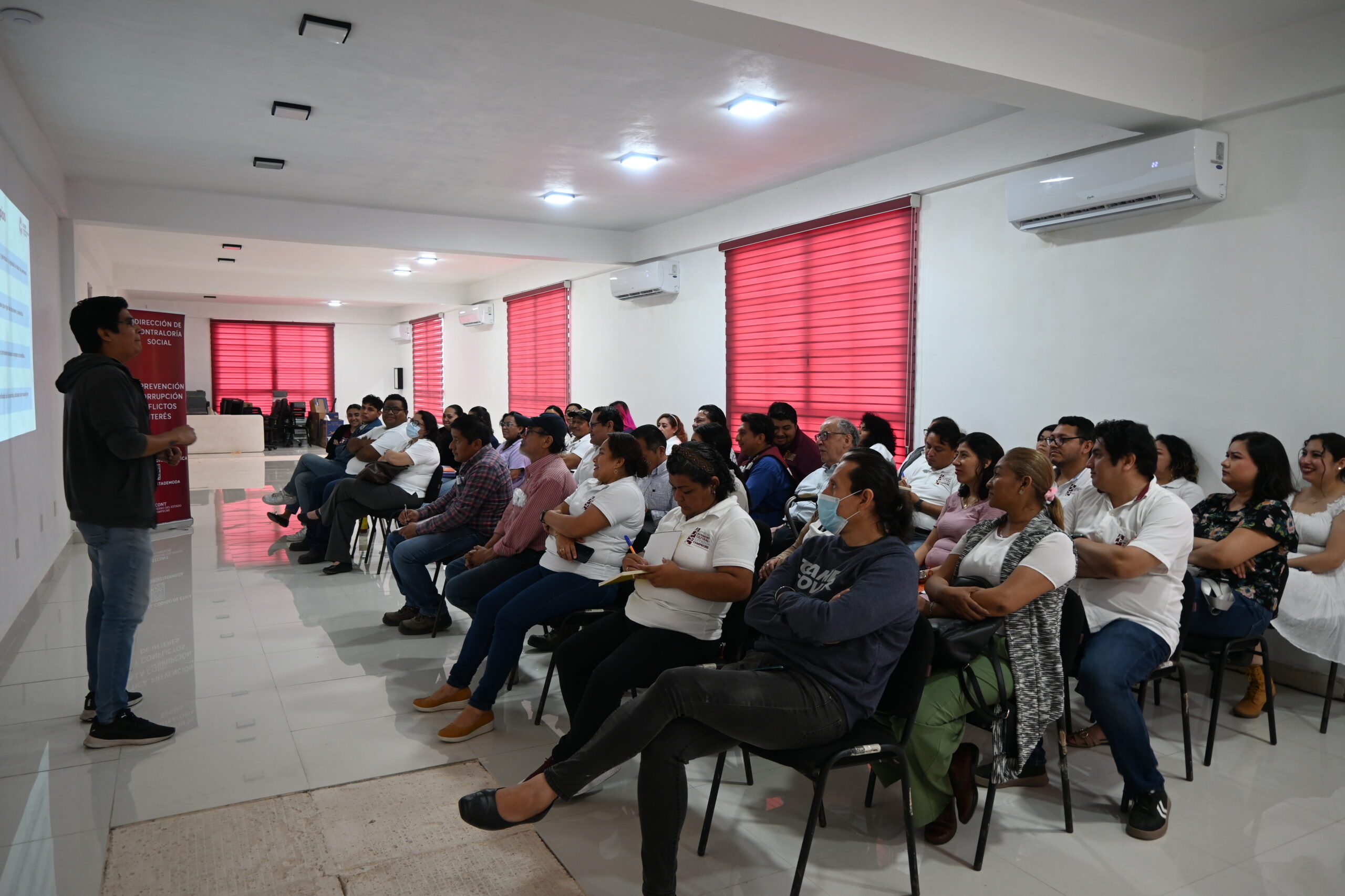 CAPACITACIÓN SOBRE EL CÓDIGO DE ÉTICA EN LA APCEC