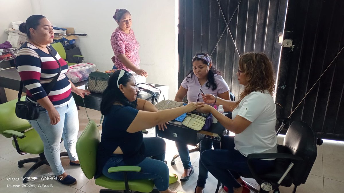 ICAT PLANTEL CARMEN IMPARTE CURSOS DE FORMACIÓN EN IMAGEN Y BIENESTAR PERSONAL PARA FORTALECER EL EMPRENDIMIENTO EN PERSONAS EN SITUACIÓN DE VULNERABILIDAD