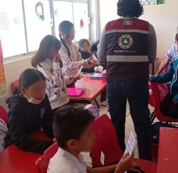 SE IMPARTE LA PLÁTICA PLAN FAMILIAR DE PROTECCIÓN CIVIL EN LA PRIMARIA PRESIDENTE RUIZ CORTINES