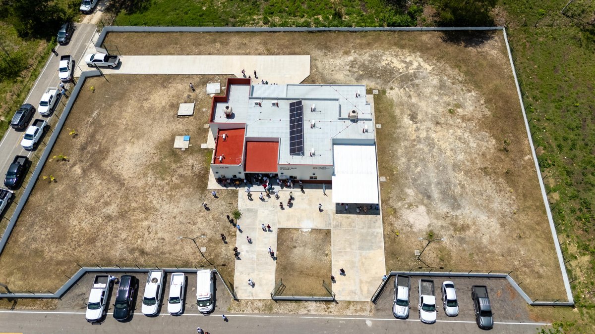 EN INTENSA GIRA DE TRABAJO POR CANDELARIA LA GOBERNADORA, LAYDA SANSORES SAN ROMÁN, ENTREGÓ OBRAS POR MÁS DE $50.6 MILLONES