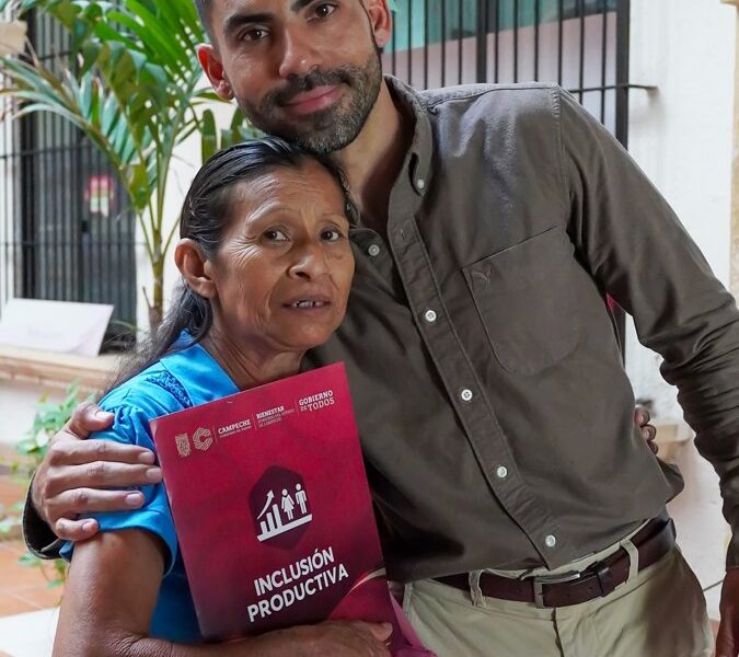 IMPULSAN EL AUTOEMPLEO CON ENTREGA DE APOYOS DEL PROYECTO “EMPRENDER CONTIGO”