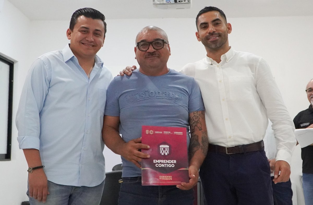ENTREGA DE APOYOS DEL PROYECTO "EMPRENDER CONTIGO" EN EL MUNICIPIO DE CAMPECHE