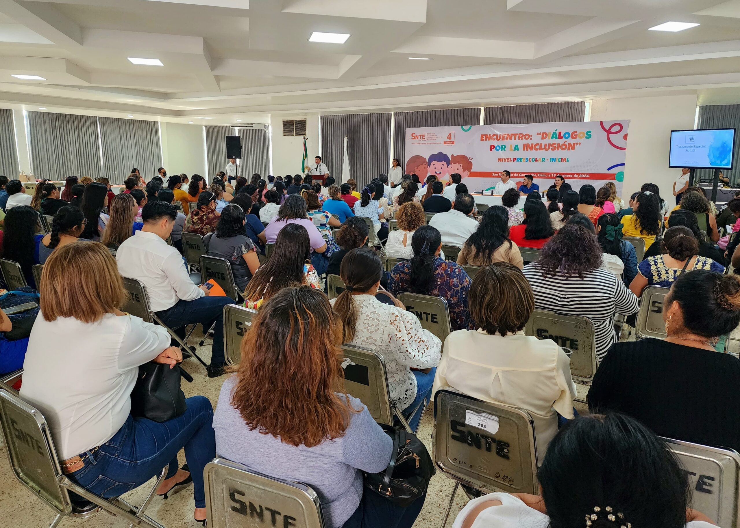 PROFESIONALIZAN A MAESTRAS Y MAESTROS PARA MEJORAR SU TRABAJO EN EL CAMPO DE LA INCLUSIÓN DESDE LAS AULAS