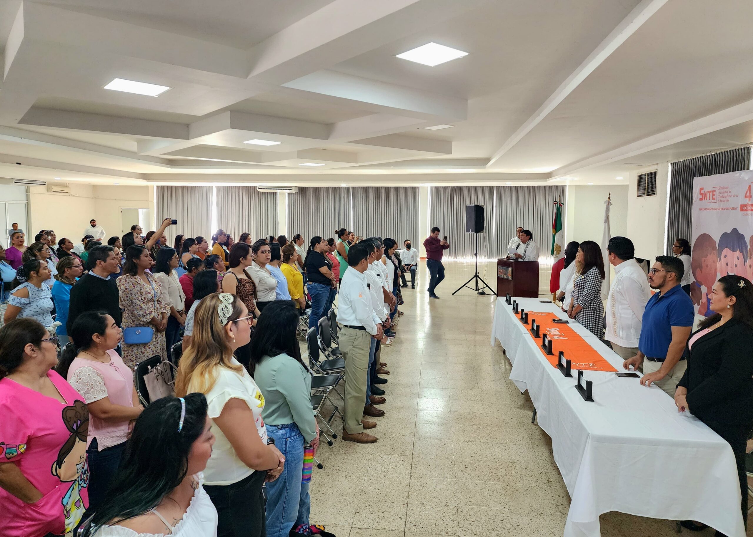 PROFESIONALIZAN A MAESTRAS Y MAESTROS PARA MEJORAR SU TRABAJO EN EL CAMPO DE LA INCLUSIÓN DESDE LAS AULAS