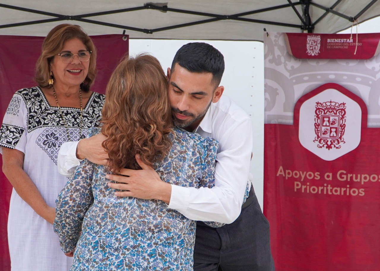 BIENESTAR ENTREGA APOYOS A EMPRENDEDORES DEL MUNICIPIO DE CAMPECHE