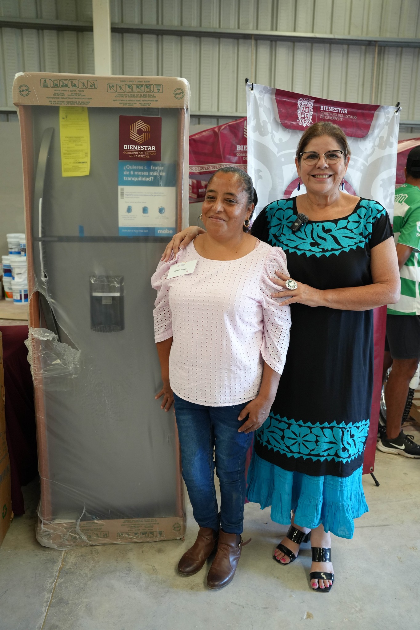 BIENESTAR ENTREGA APOYOS A DEPORTISTAS Y EMPRENDEDORES