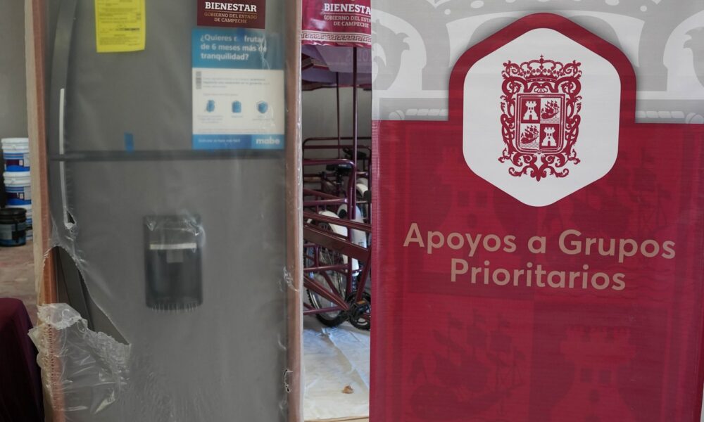 BIENESTAR ENTREGA APOYOS A DEPORTISTAS Y EMPRENDEDORES