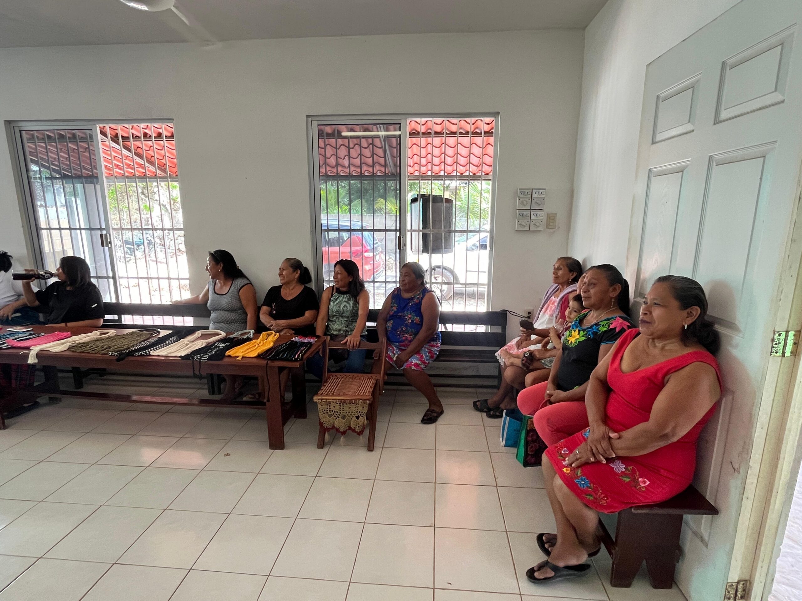 TRANSFORMANDO FAMILIAS ENTREGÓ APOYOS A GRUPOS VULNERABLES DE CALKINÍ
