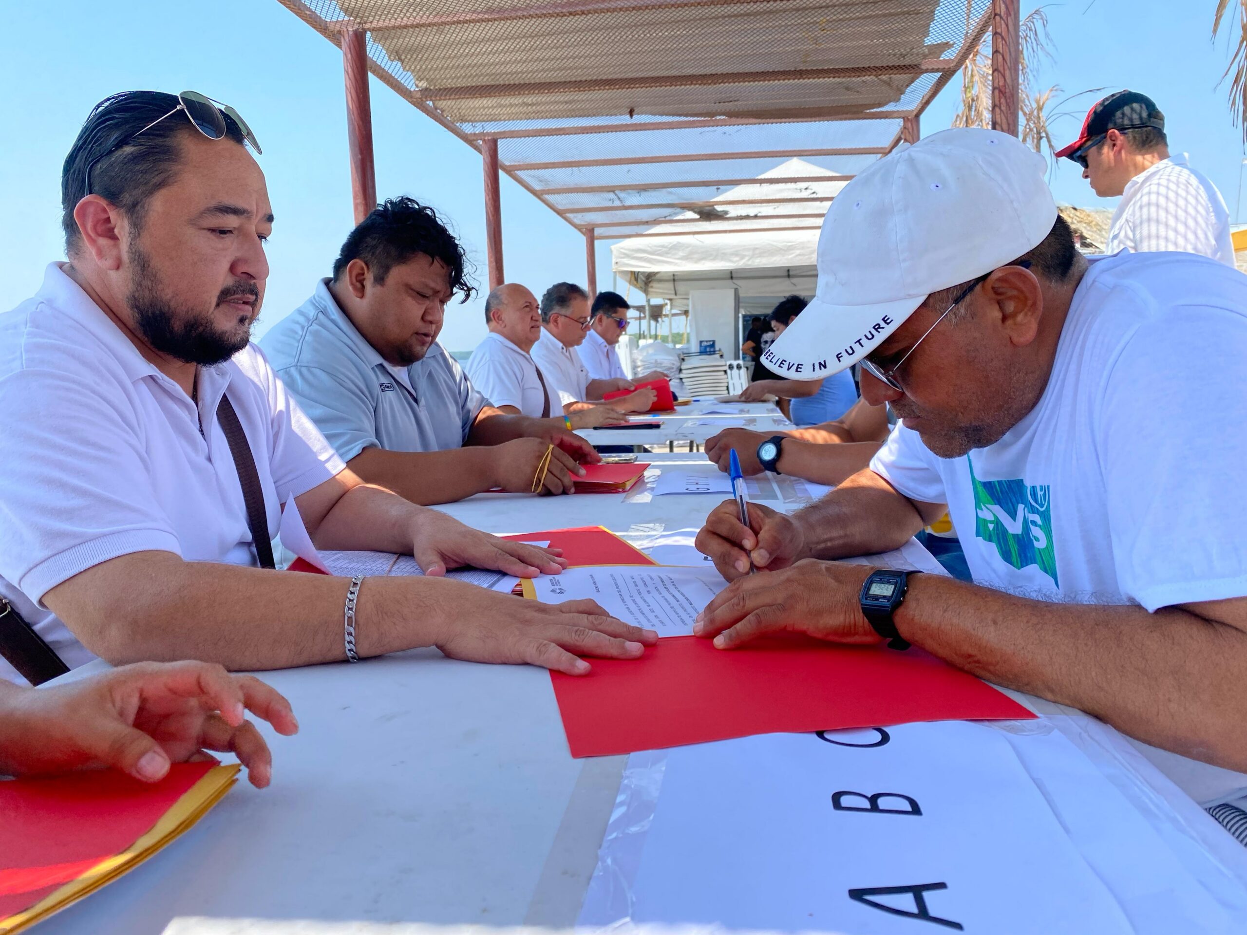 BIENESTAR RESPALDA LA REACTIVACIÓN ECONÓMICA DE LA ZONA DE COCTELEROS EN CAMPECHE