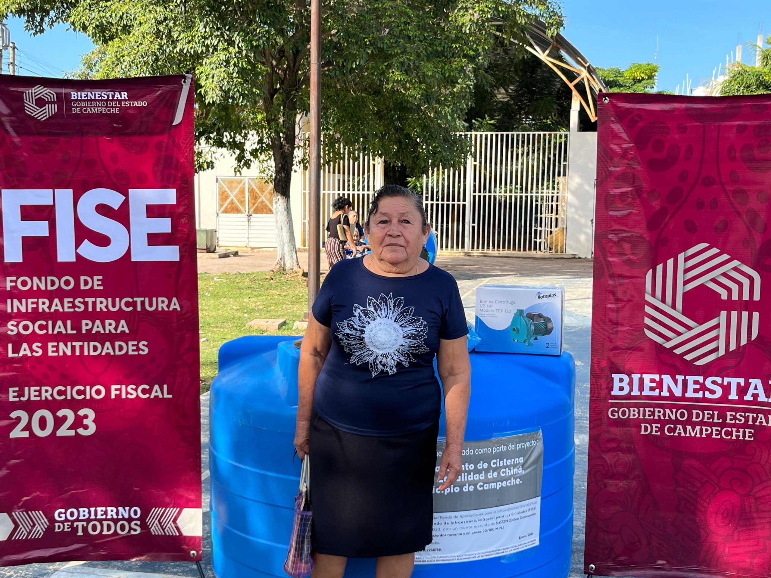 FAMILIAS DE CHINÁ RECIBEN EQUIPAMIENTO DE CISTERNAS