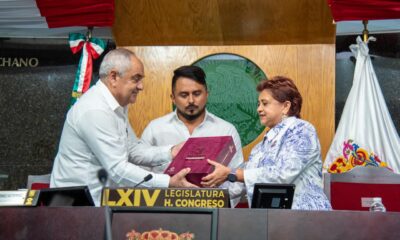 SE ENTREGÓ A LOS PODERES LEGISLATIVO Y JUDICIAL EL DOCUMENTO DEL TERCER INFORME DE LA GOBERNADORA, LAYDA SANSORES SAN ROMÁN