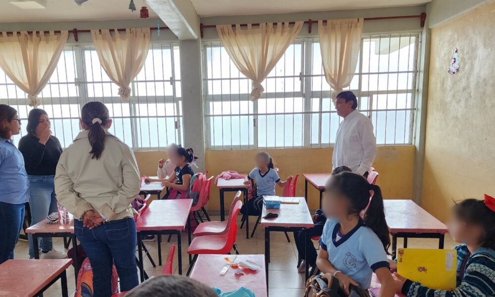ENTREGA SEDUC MOBILIARIO ESCOLAR A LA PRIMARIA “MARÍA DEL CARMEN POBLACIONES” DE LERMA