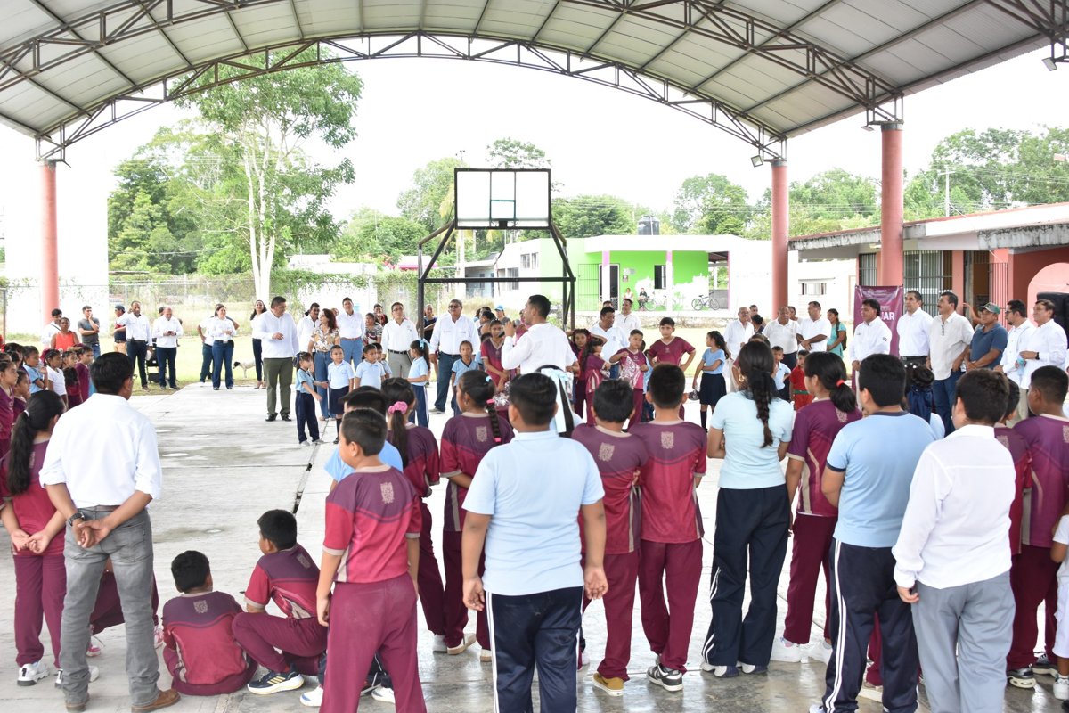 INICIA ENTREGA DE ÚTILES Y UNIFORMES ESCOLARES DEL PROGRAMA FORMACIÓN JAGUAR