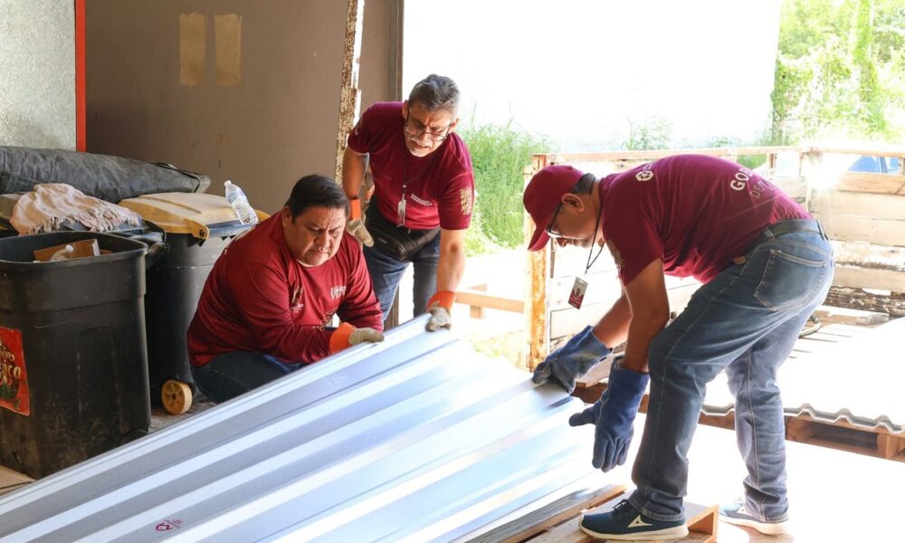 BIENESTAR ENTREGA LÁMINAS EN LERMA Y SAMULÁ