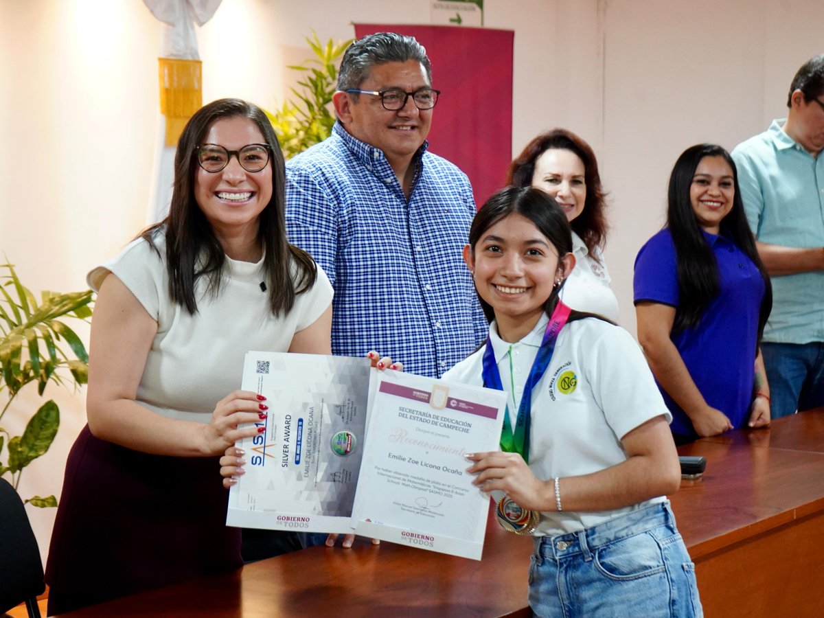 ENTREGA SEDUC MEDALLAS Y RECONOCIMIENTOS A ALUMNOS DESTACADOS EN CONCURSOS INTERNACIONALES