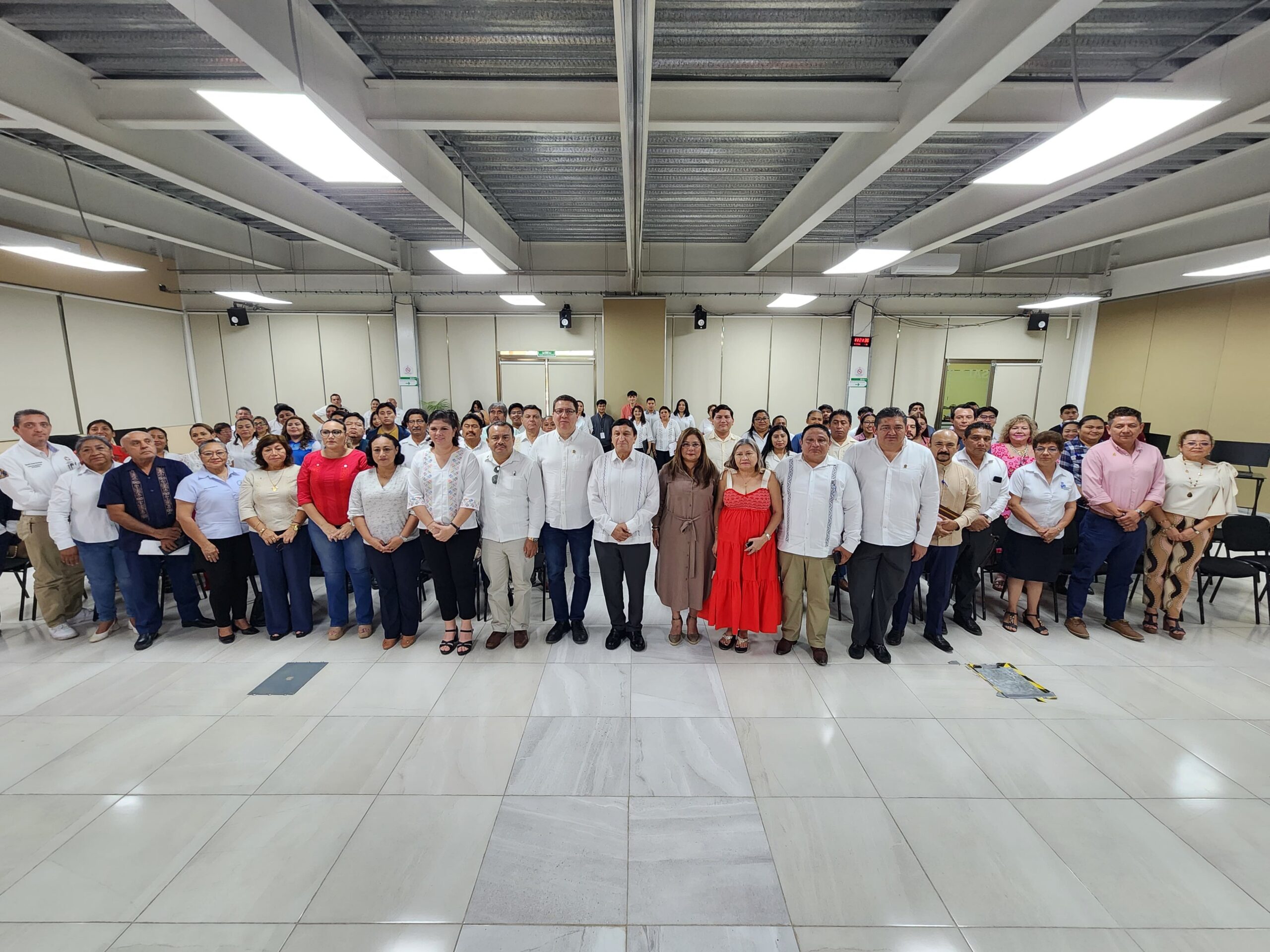 ENTREGA SEDUC EQUIPAMIENTO PARA FORTALECER A ESCUELAS NORMALES Y AL CAM DEL ESTADO