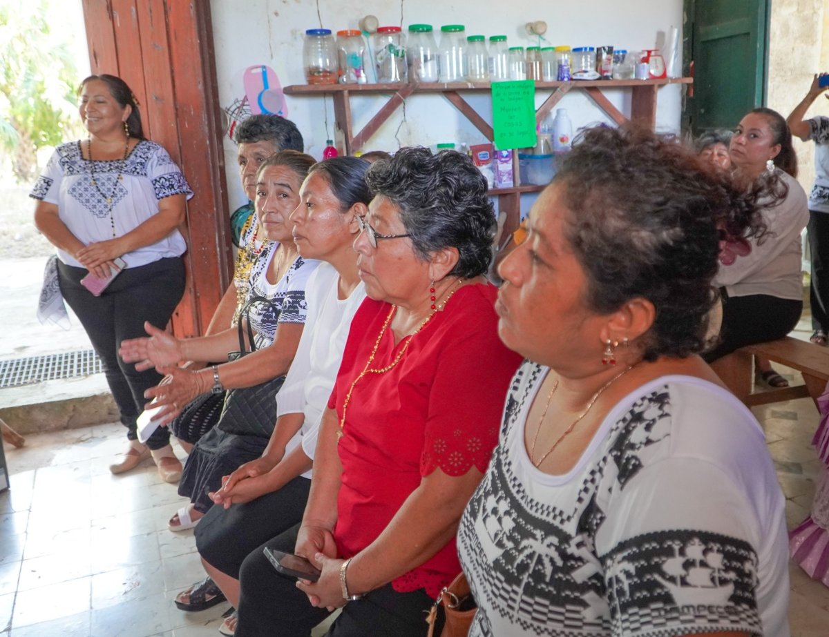 ENTREGA DE EQUIPAMIENTO PARA EL BIENESTAR DE OTROS ESPACIOS COMUNITARIOS EN PICH, CAMPECHE
