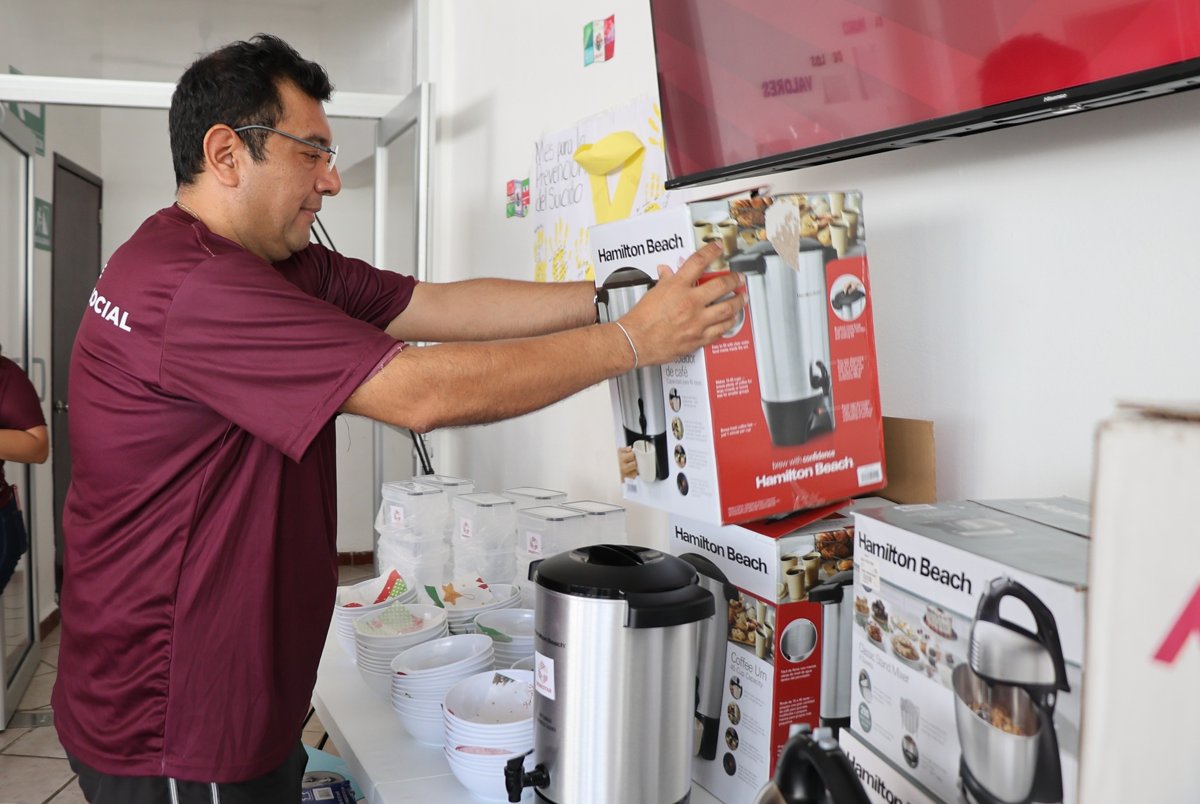 BIENESTAR ENTREGA DE EQUIPAMIENTO A ESPACIOS DE ATENCIÓN