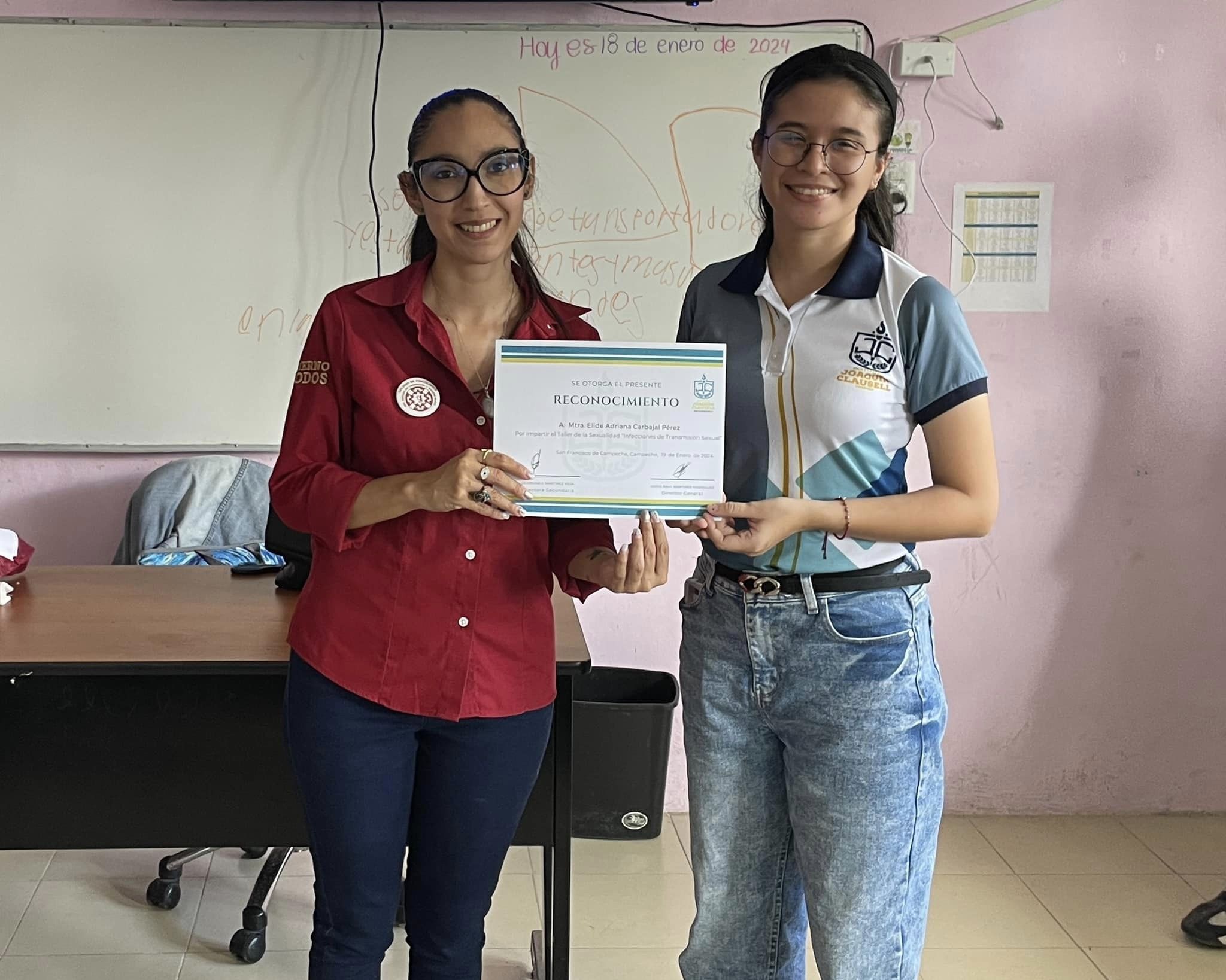 OFRECE CHARLA INJUCAM SOBRE ETS A ESTUDIANTES DE SECUNDARIA