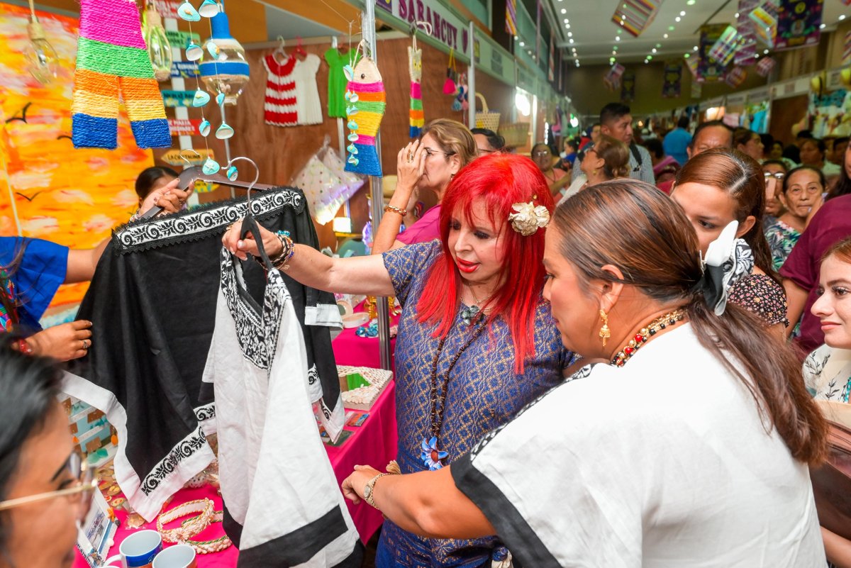 NUEVO IMPULSO A LA REHABILITACIÓN SOCIAL Y EDUCATIVA; LA GOBERNADORA, LAYDA SANSORES SAN ROMÁN, INAUGURÓ EL CRRI Y ENTREGÓ BECAS EN CIUDAD DEL CARMEN