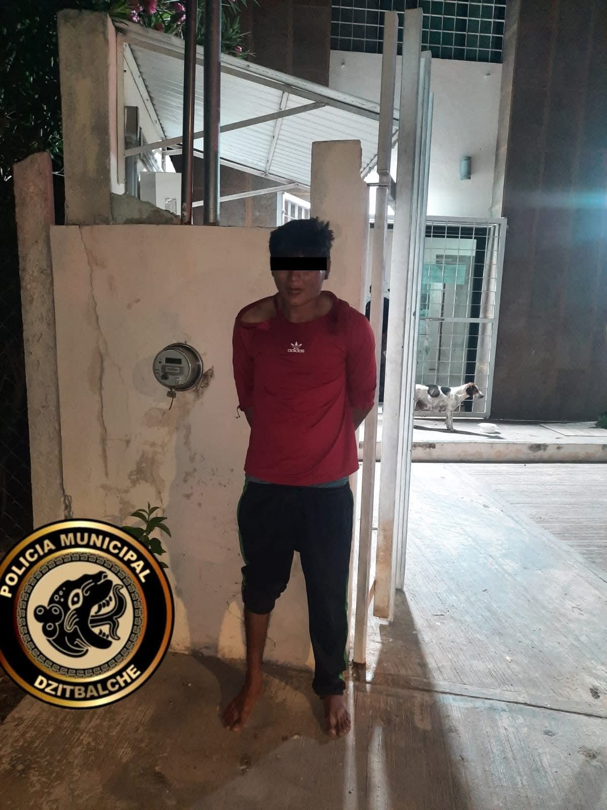 POLICÍA MUNICIPAL ASEGURA A DOS SUJETOS EN CALKINÍ