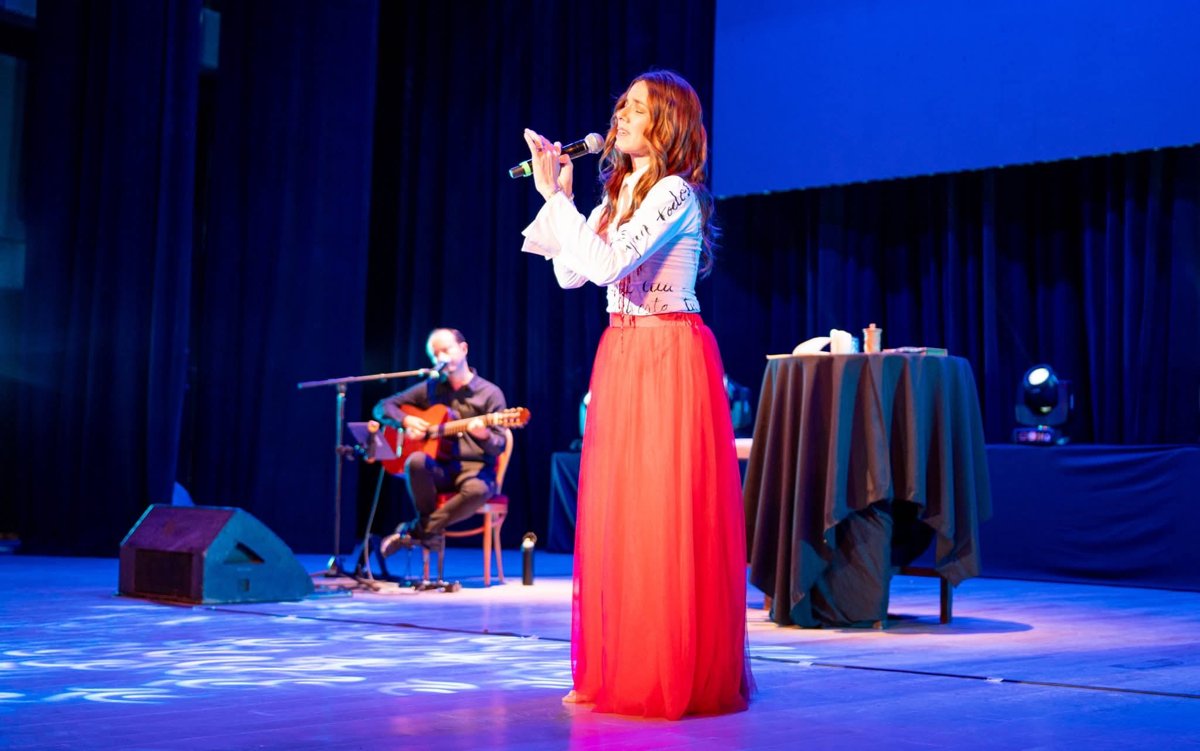 MARÍA SAN FELIPE PRESENTA "POR SI VOLVIERAS" EN EL FESTIVAL INTERNACIONAL DEL CENTRO HISTÓRICO