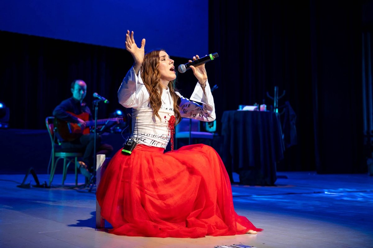 MARÍA SAN FELIPE PRESENTA "POR SI VOLVIERAS" EN EL FESTIVAL INTERNACIONAL DEL CENTRO HISTÓRICO