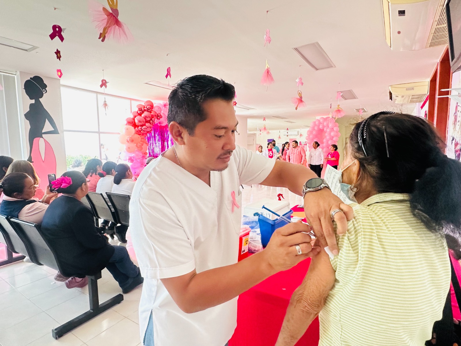 CON FERIA DE LA SALUD EN CARMEN REFORZARÁN VACUNACIÓN EN LA TEMPORADA INVERNAL