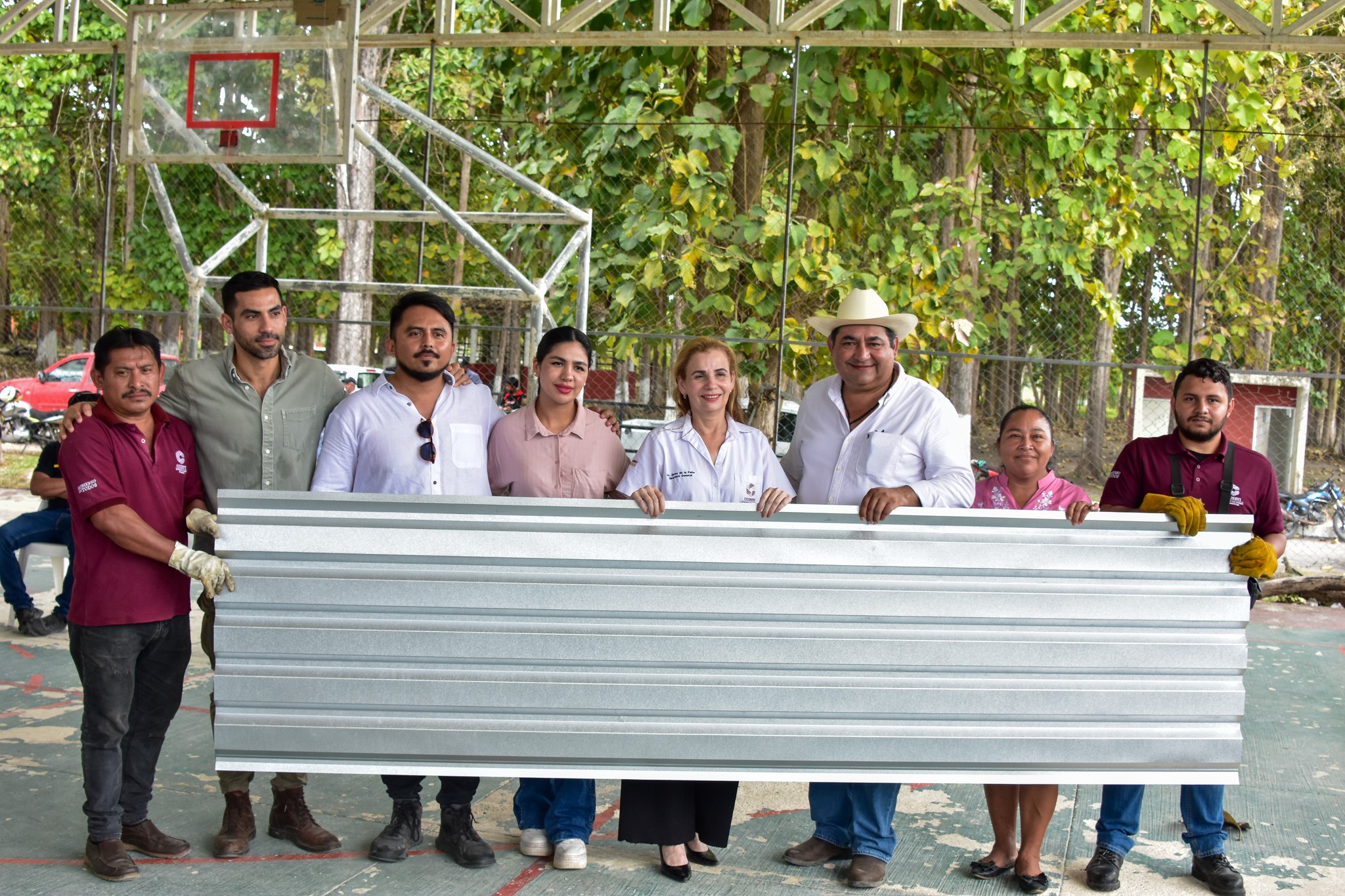 BIENESTAR ACERCA PROGRAMAS SOCIALES A FAMILIAS DE CANDELARIA