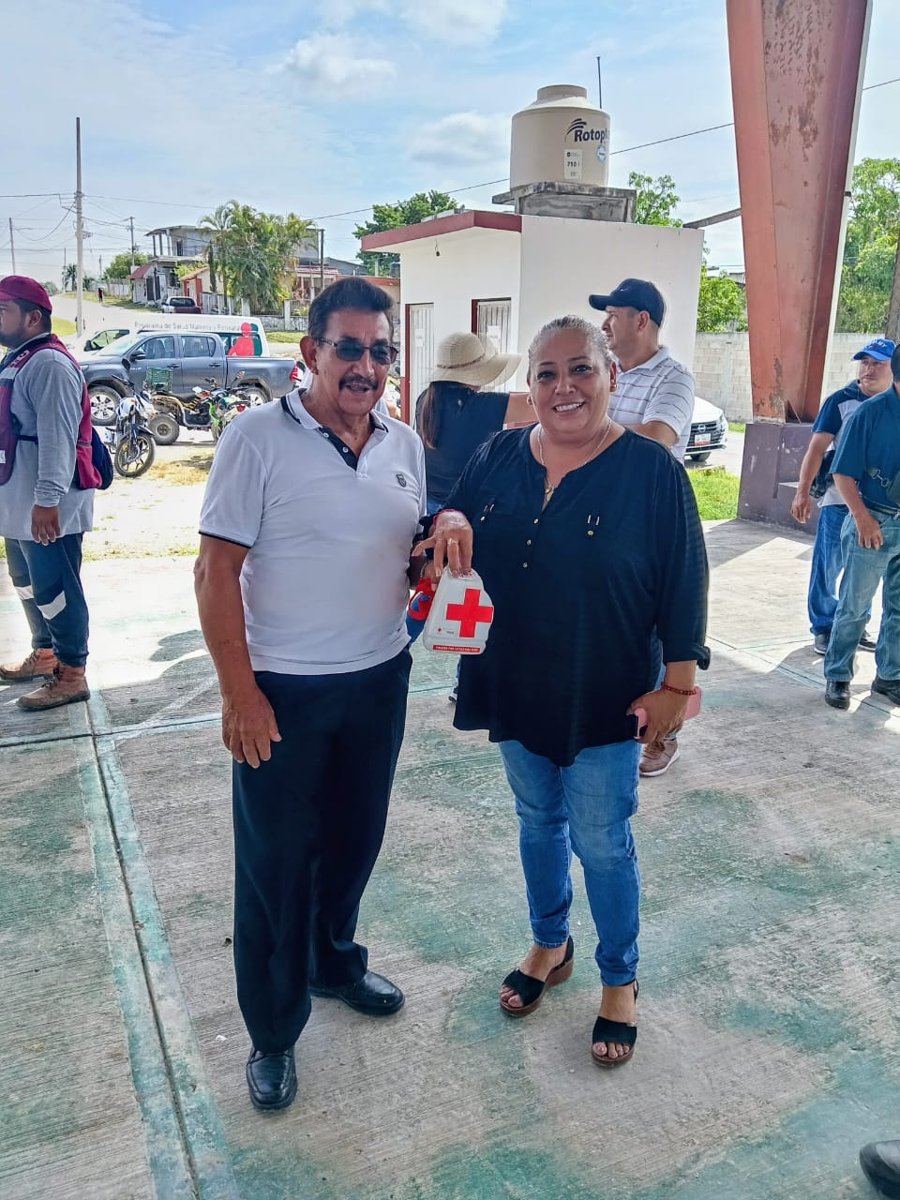 ICAT PLANTEL ESCÁRCEGA PARTICIPA EN LA CARAVANA DE SERVICIOS “LO HACEMOS CON EL CORAZÓN” EN DIVISIÓN DEL NORTE