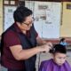 ICATCAM COMPROMETIDO CON EL SERVICIO A LA COMUNIDAD, BRINDA CORTE DE CABELLO EN PRIMARIA LOCAL