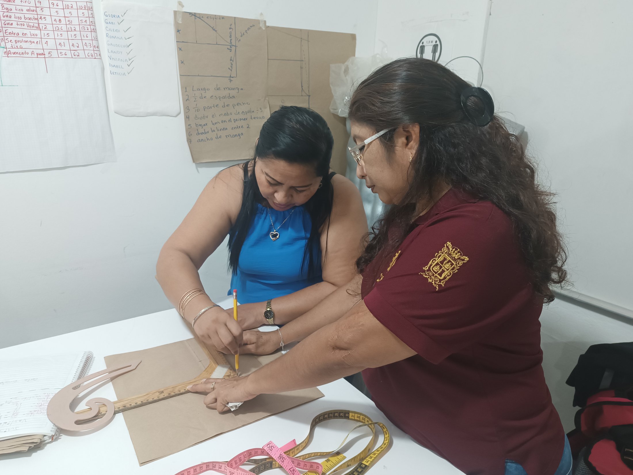 ICAT ACCIÓN MÓVIL SEYBAPLAYA INICIA CURSOS DE ALIMENTOS Y BEBIDAS