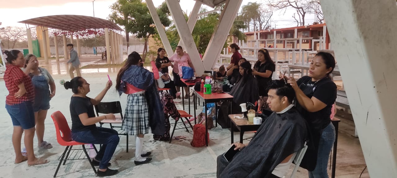 SERVICIO COMUNITARIO EN ESCUELA SECUNDARIA CABALÁN MACARI, DEL MUNICIPIO DE HECELCHAKÁN