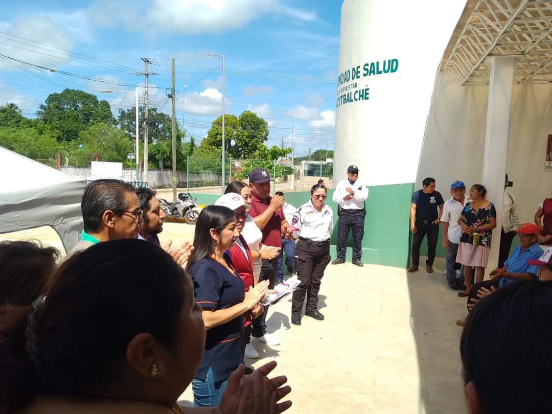 SE REALIZA CORTES DE CABELLO Y MANICURA A LOS ADULTOS MAYORES EN CONMEMORACION AL DIA DEL ABUELO