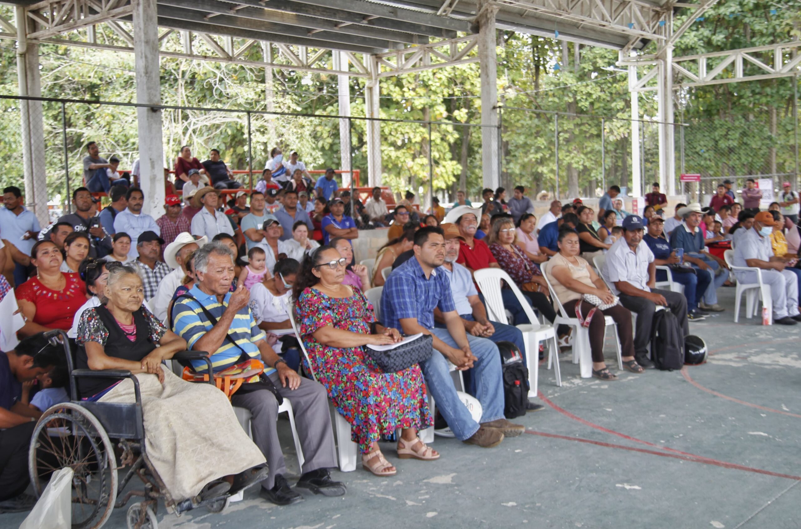 LLEVAN PROGRAMAS DEL GOBIERNO DE TODOS A LOCALIDADES DE CANDELARIA