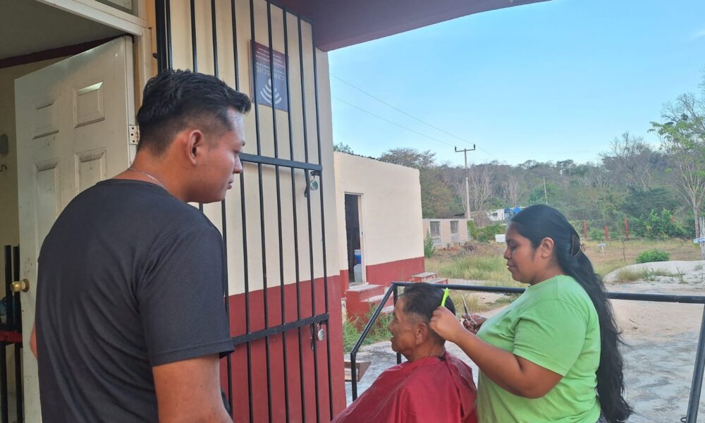 CURSOS DE CORTES DE CABELLO PARA DAMA, CABALLERO, NIÑA Y NIÑO EN EL ICAT ACCIÓN MÓVIL DE TENABO