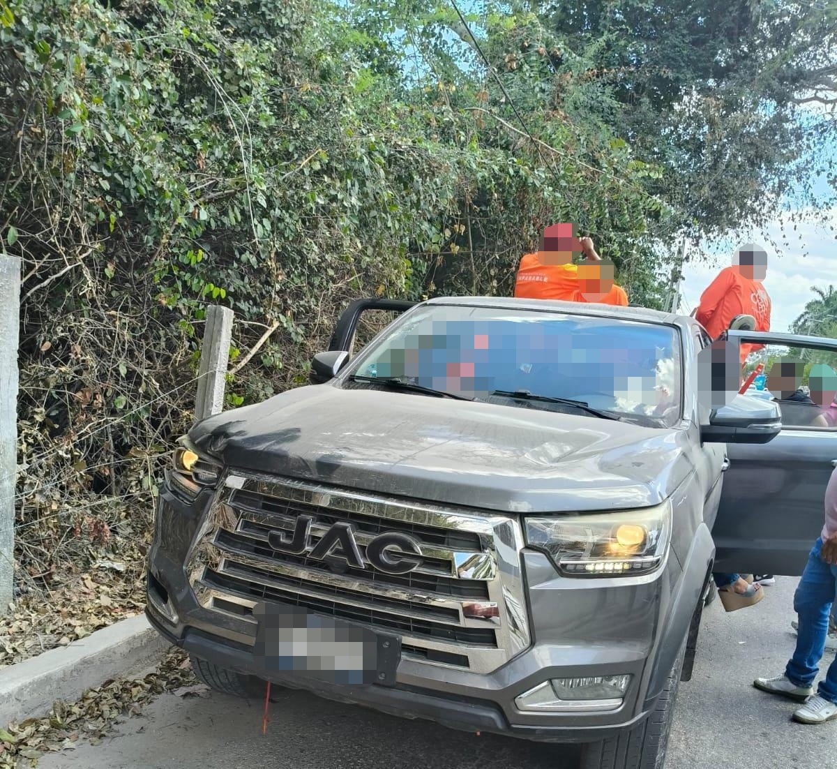 SPSC ASEGURA PRESUNTA DROGA Y MOTOCICLETA EN AMPLIACIÓN SAMULÁ