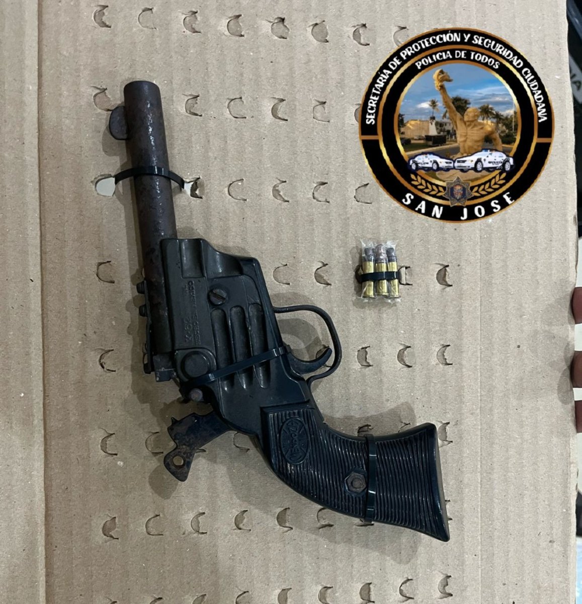 SPSC ASEGURA A SUJETO EN POSESIÓN DE PRESUNTA ARMA DE FUEGO EN LA CAPITAL DEL ESTADO