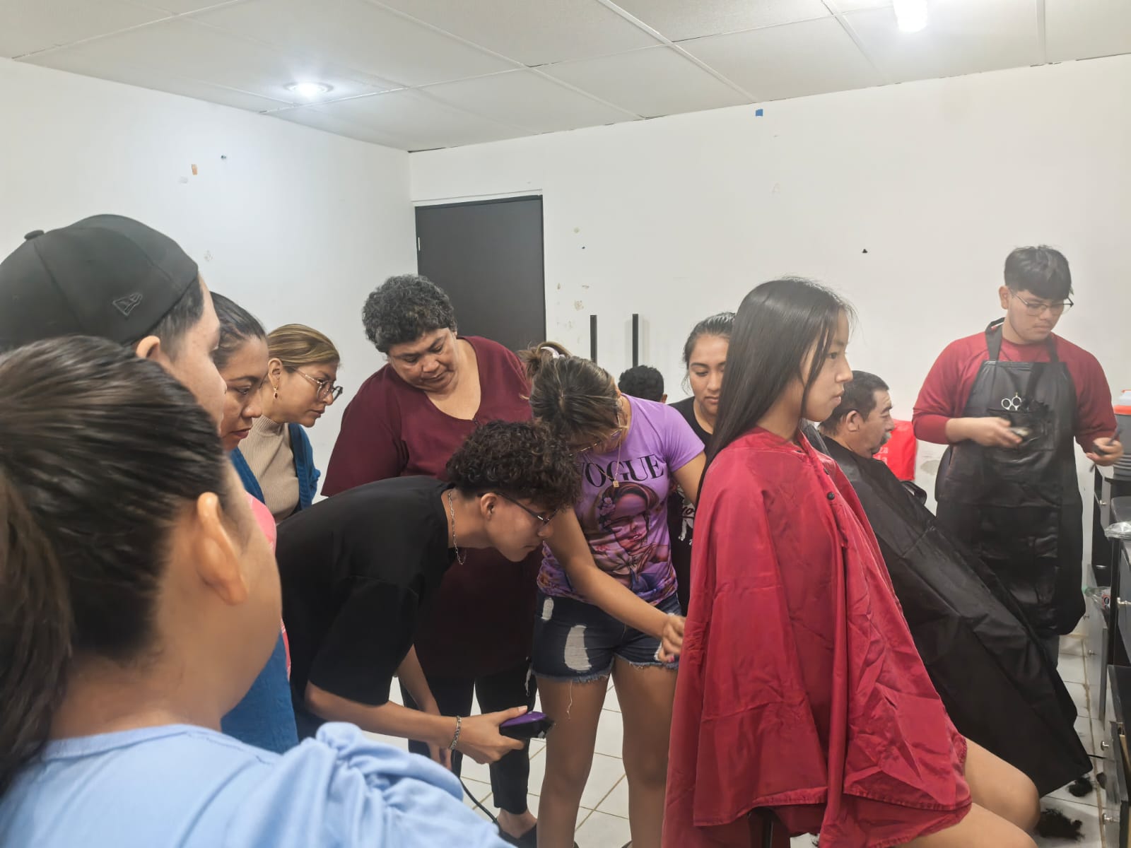 CURSOS DE CORTES DE CABELLO PARA DAMA, CABALLERO, NIÑA Y NIÑO EN EL ICAT ACCIÓN MÓVIL DE TENABO