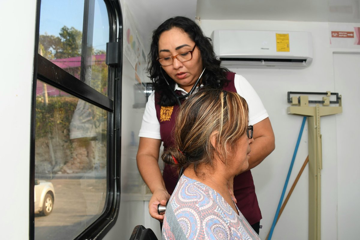 SERVICIOS GRATUITOS DE SALUD EN TU BARRIO EN LA COLONIA KANISTÉ
